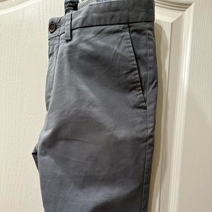 Men’s Banana Republic khakis